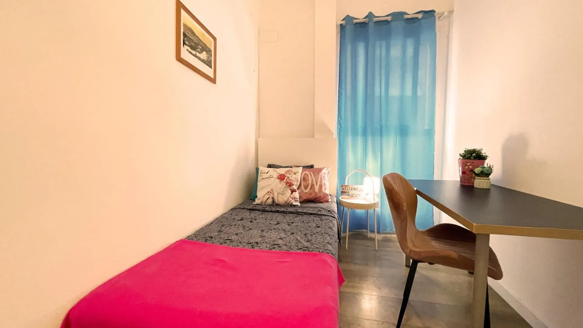 Barcelona Rooms - Port Vell 1 Hostel