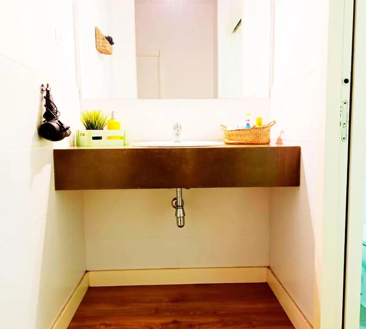 Barcelona Rooms - Port Vell 1 Hostel